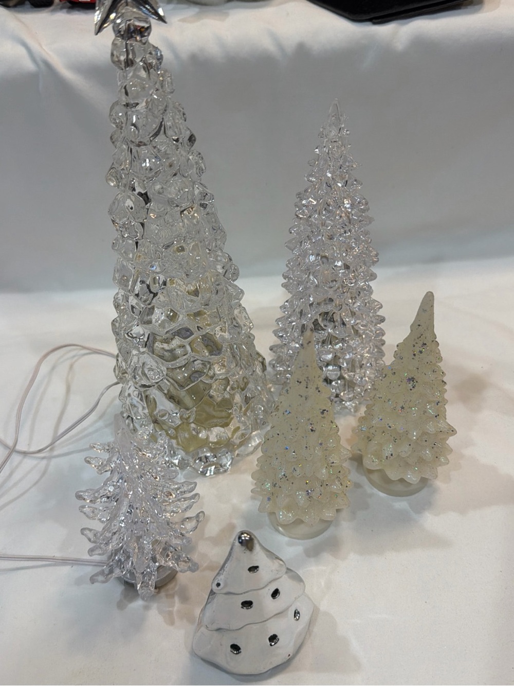 Festive Acrylic & Resin White Holiday Tree Set - Decorative Accent Collection 6